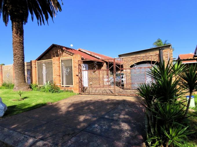 3 Bedroom House for Sale For Sale in Eersterust - MR699544