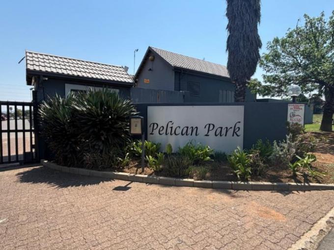 2 Bedroom Simplex for Sale For Sale in Albemarle - MR699568