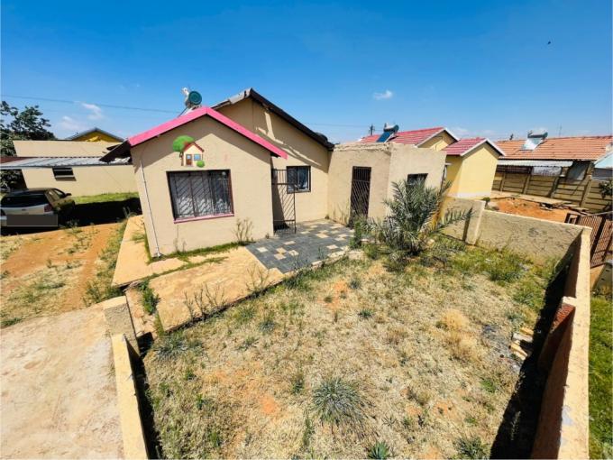 3 Bedroom House for Sale For Sale in Lenasia - MR699616