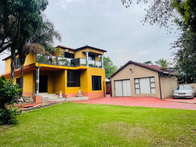 5 Bedroom House for Sale For Sale in Brackendowns - MR699617