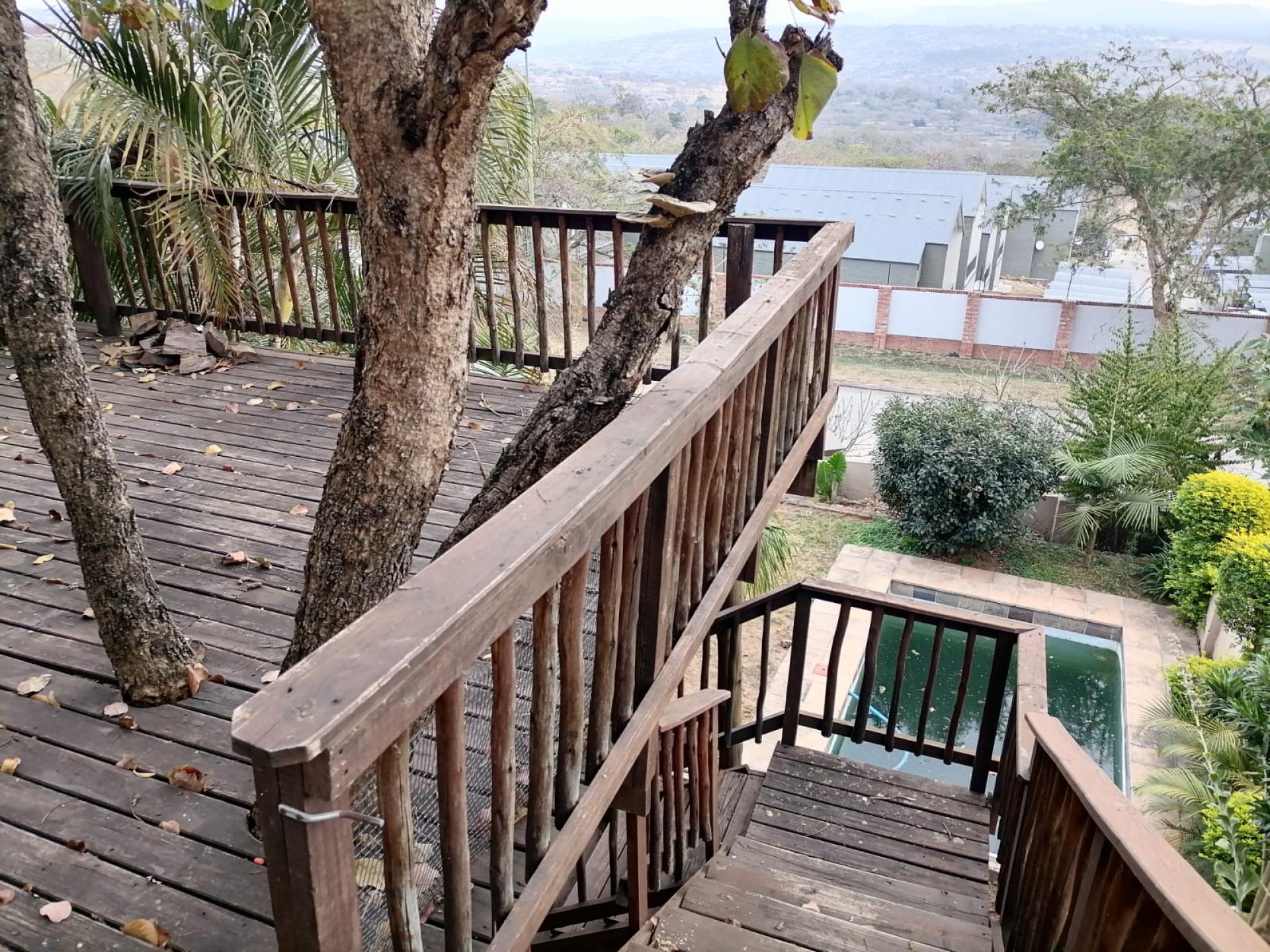  of property in Stonehenge