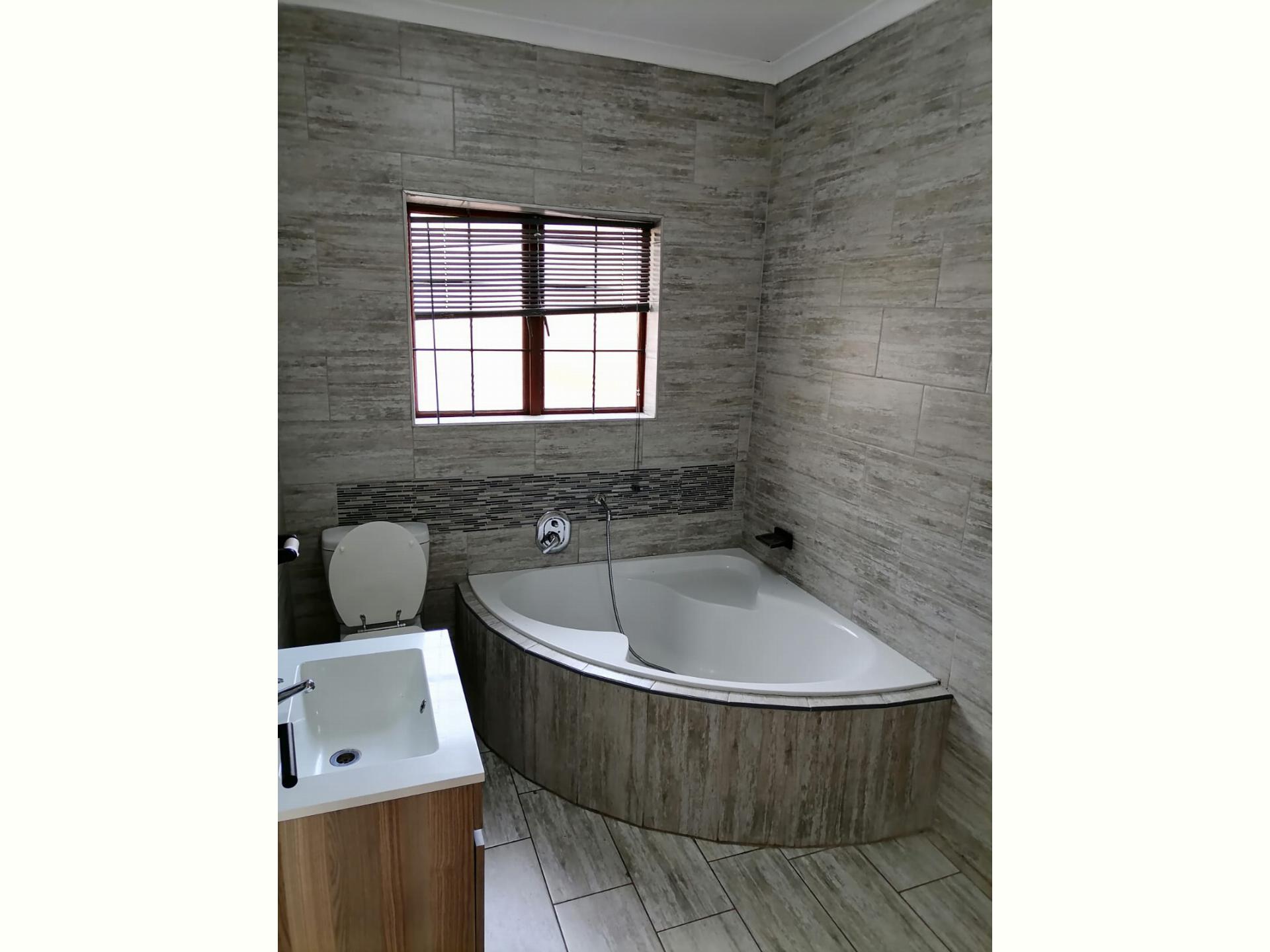  of property in Stonehenge