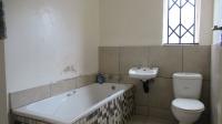 Bathroom 1 - 5 square meters of property in Protea Glen