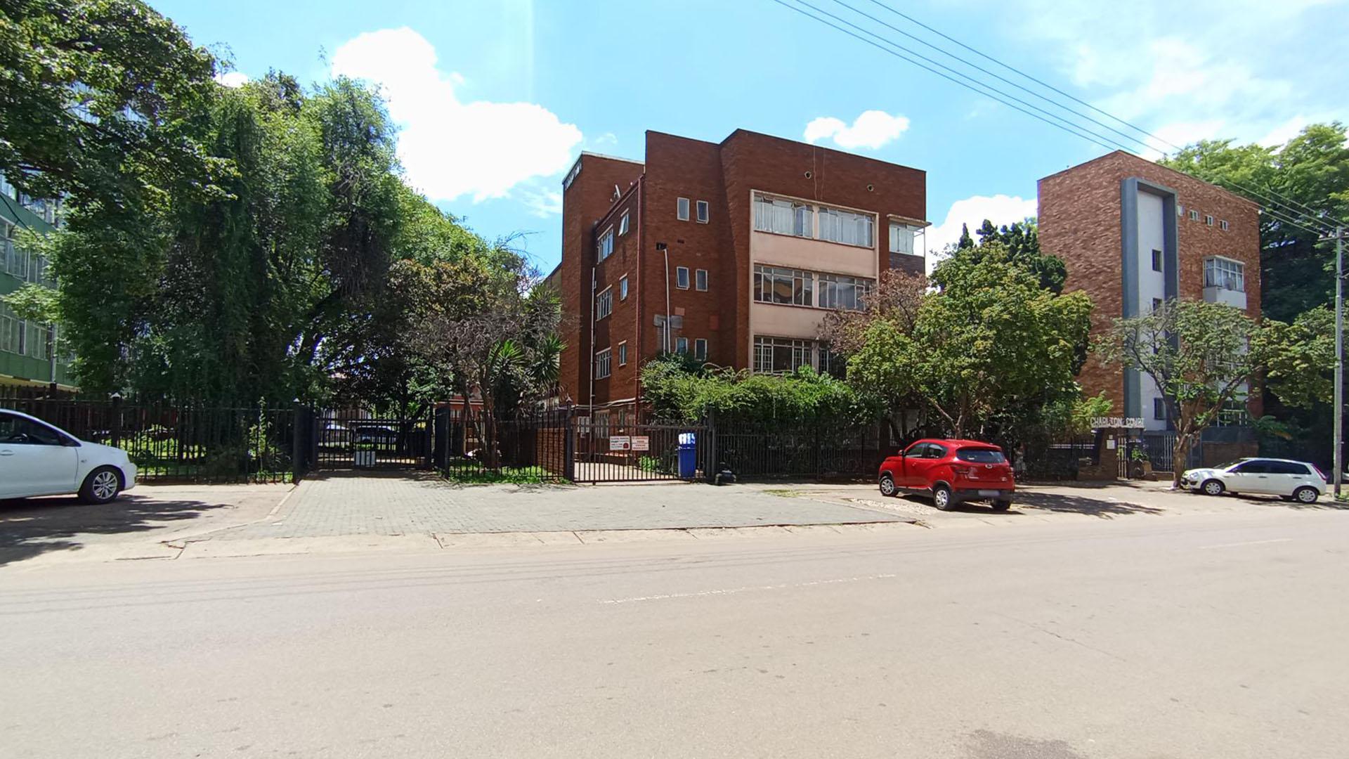 Front View of property in Sunnyside