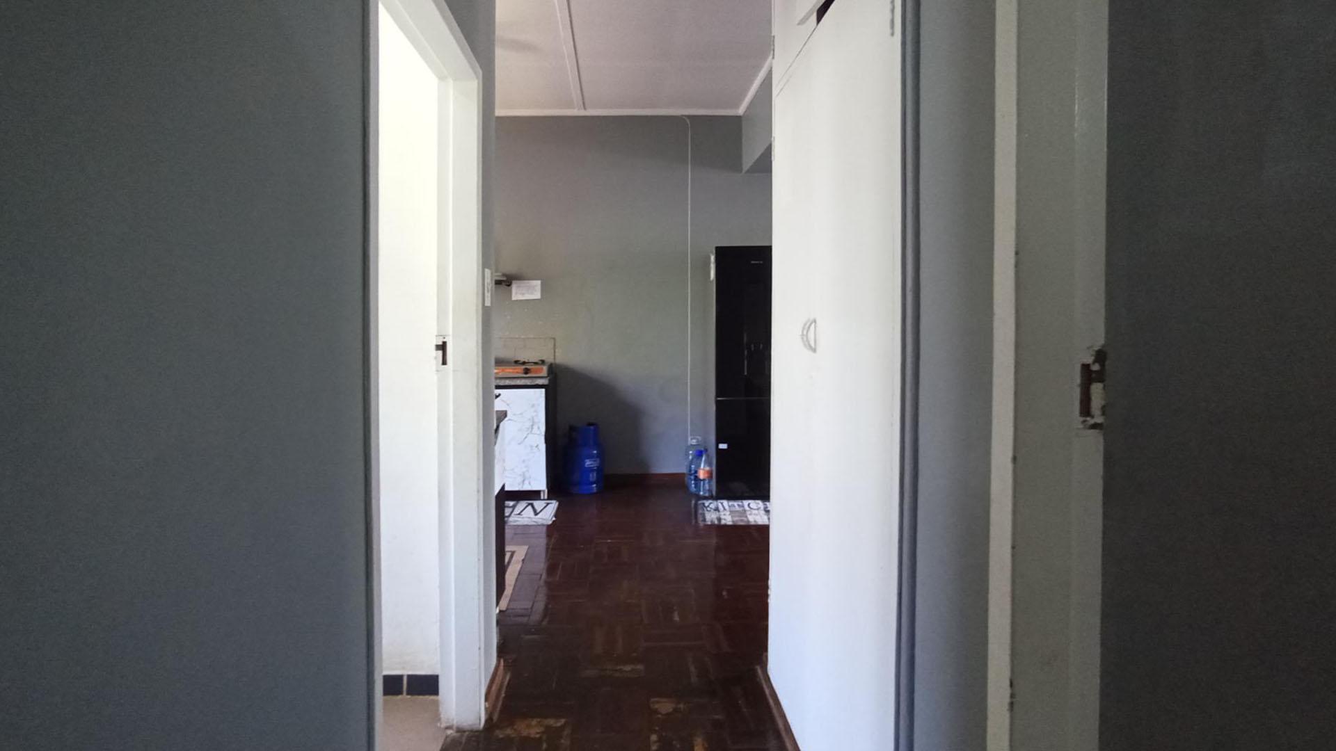 Spaces - 3 square meters of property in Sunnyside