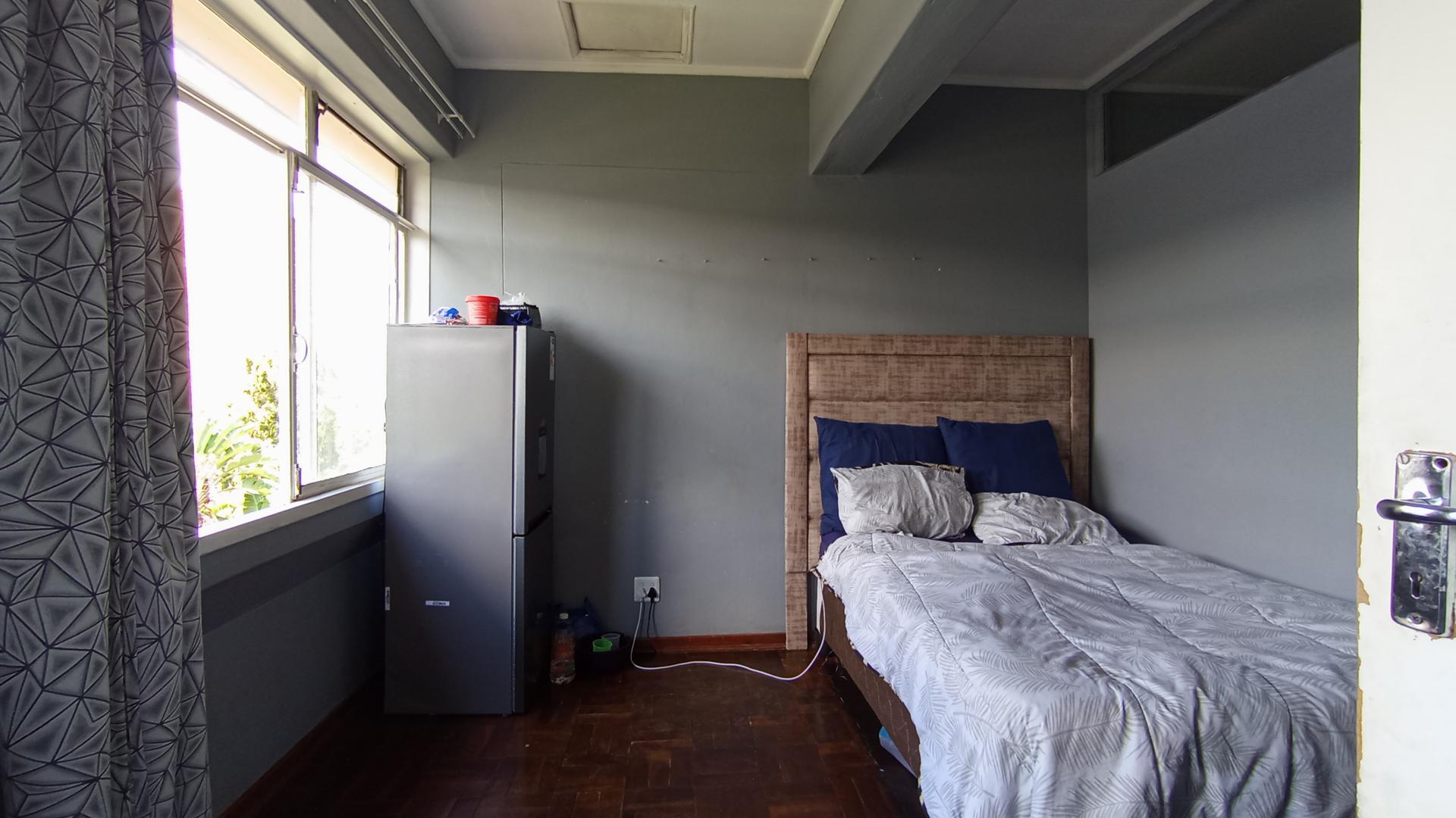 Bed Room 1 - 13 square meters of property in Sunnyside