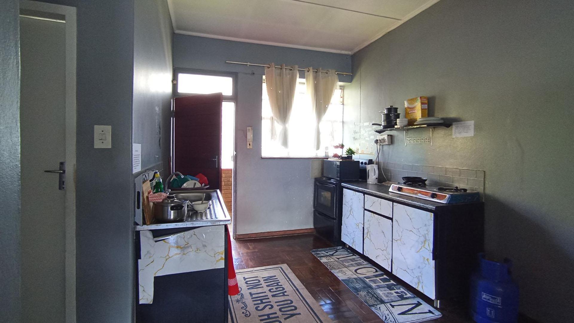 Kitchen - 10 square meters of property in Sunnyside
