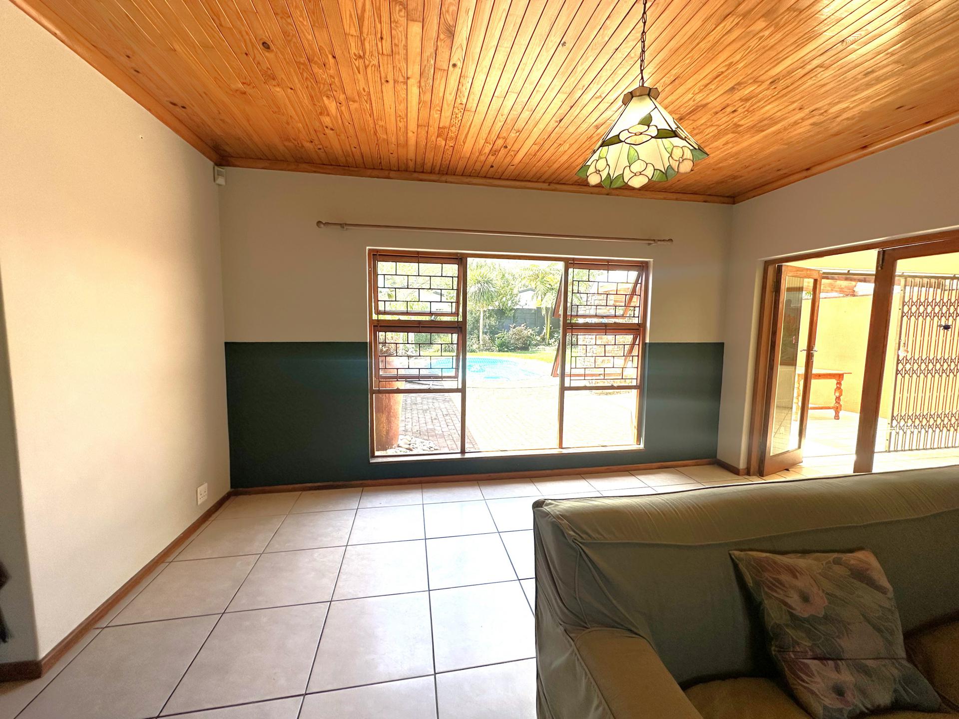  of property in Glen Barrie