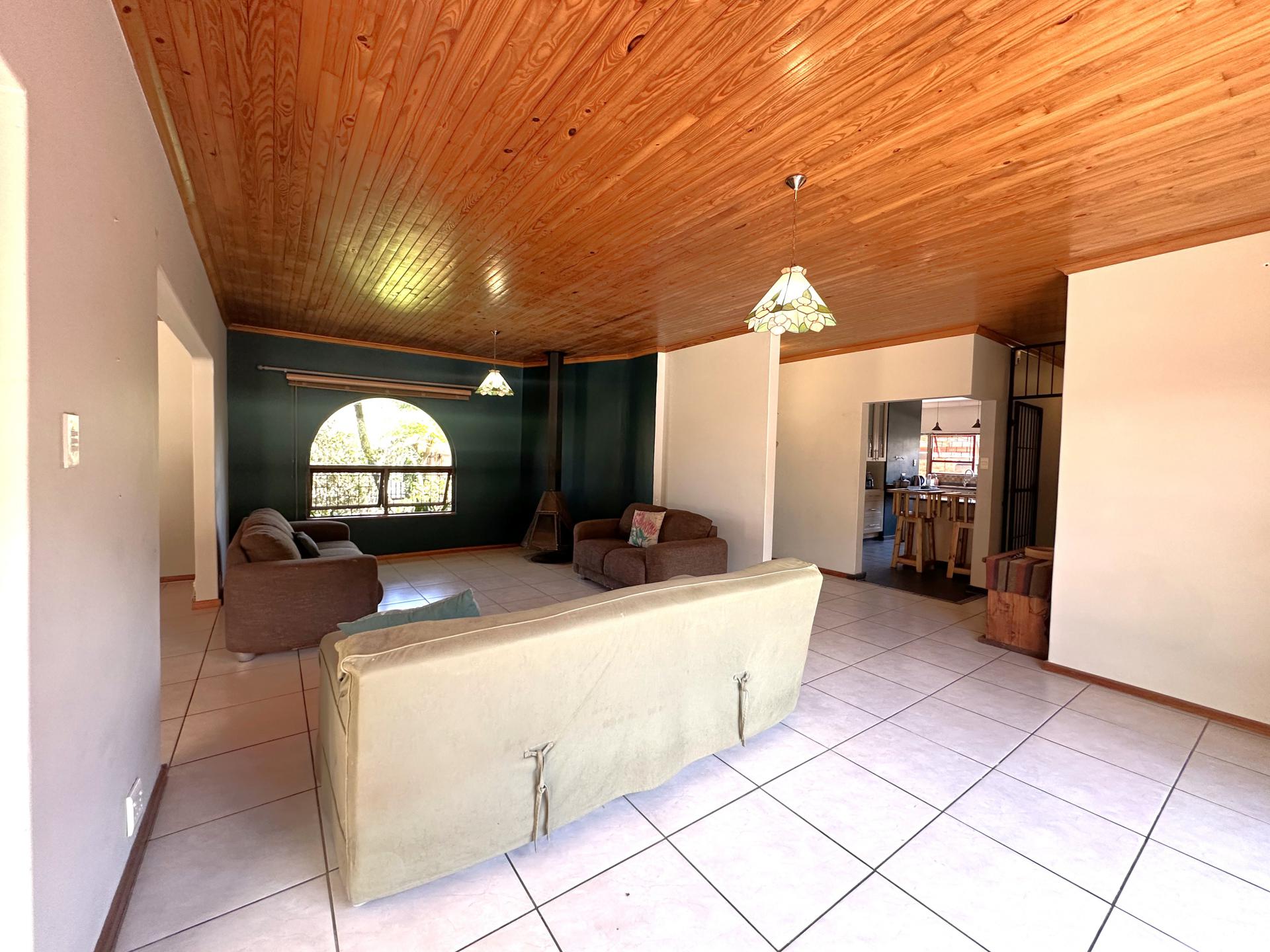  of property in Glen Barrie