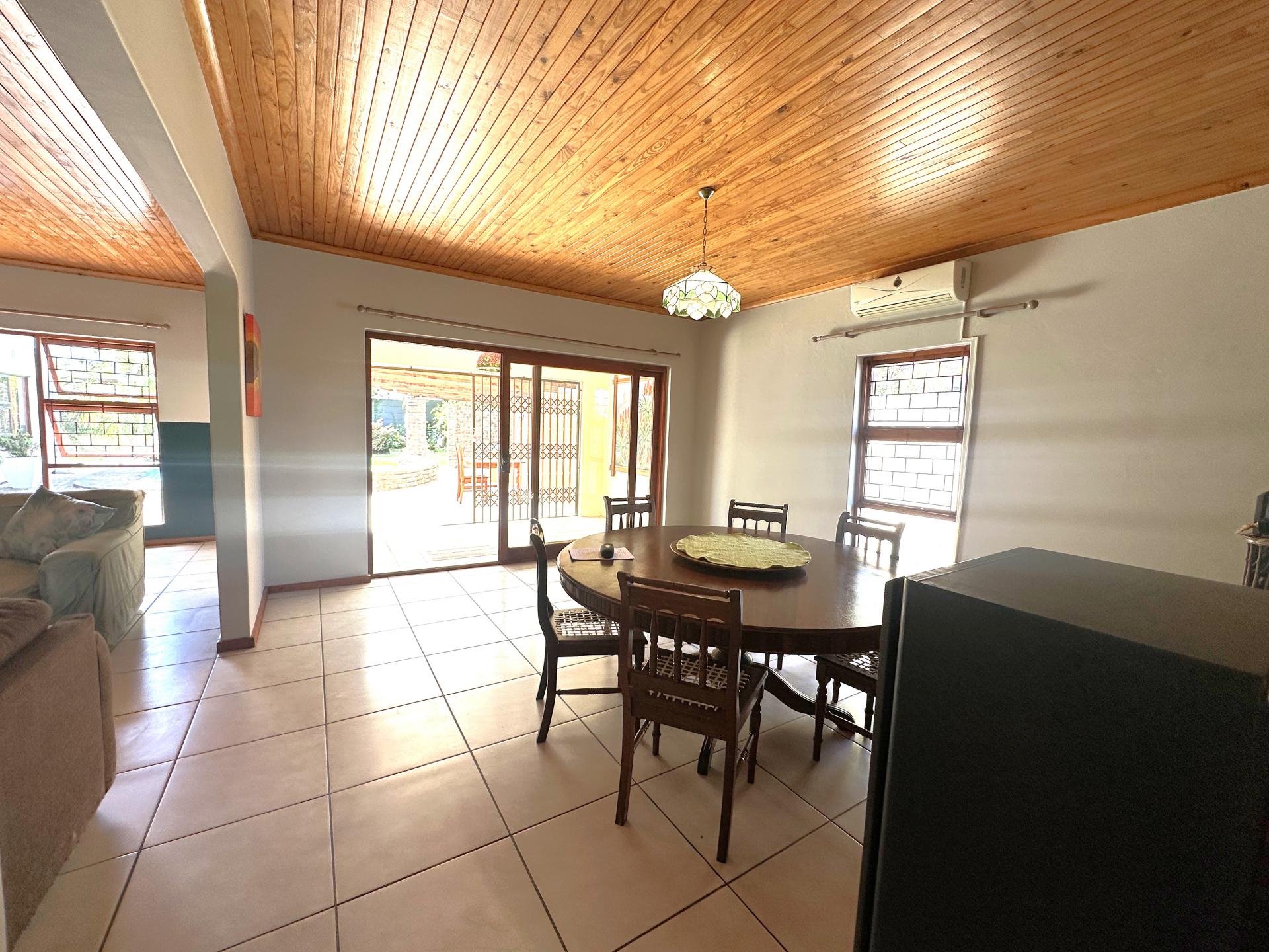  of property in Glen Barrie