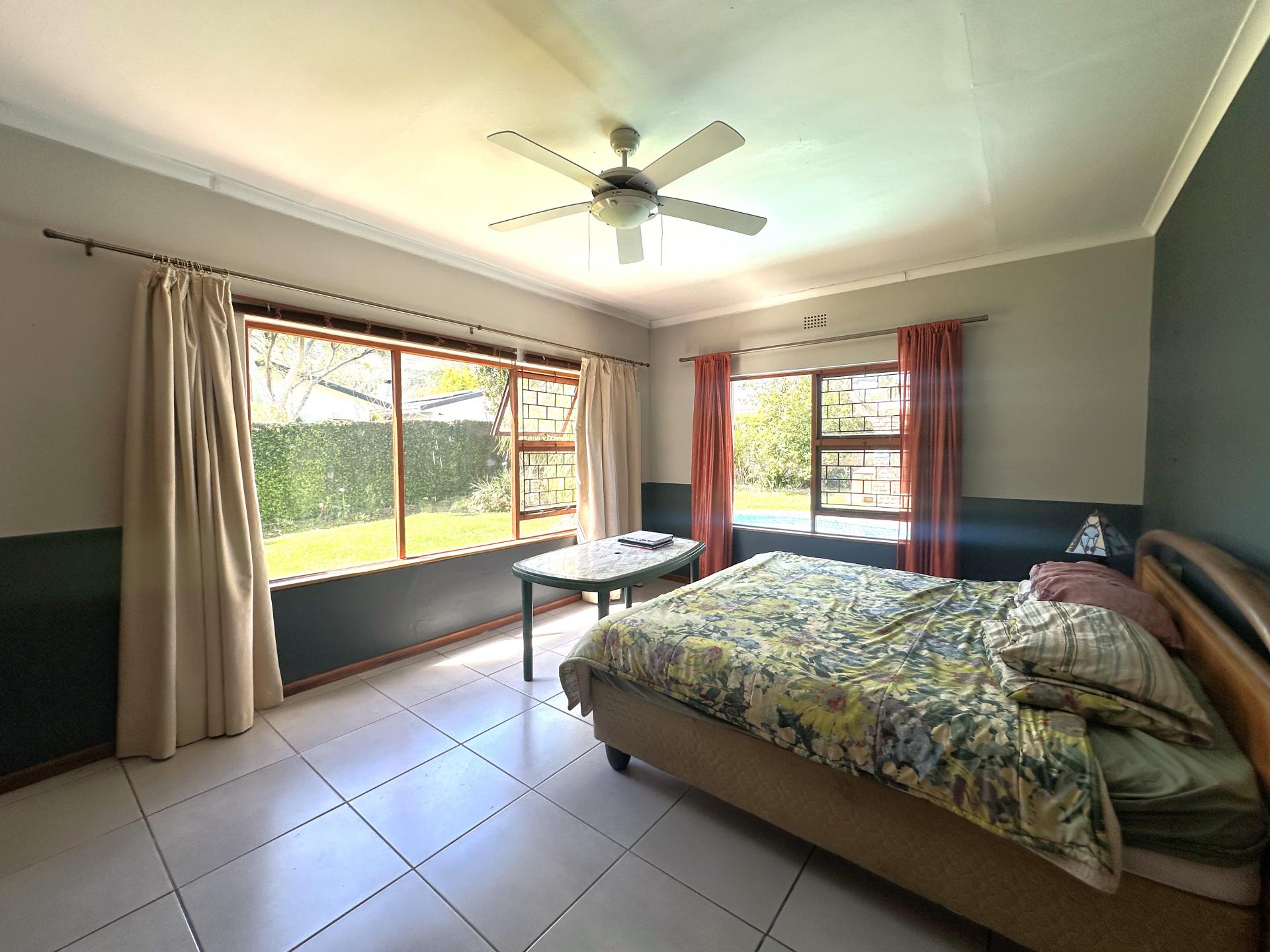  of property in Glen Barrie