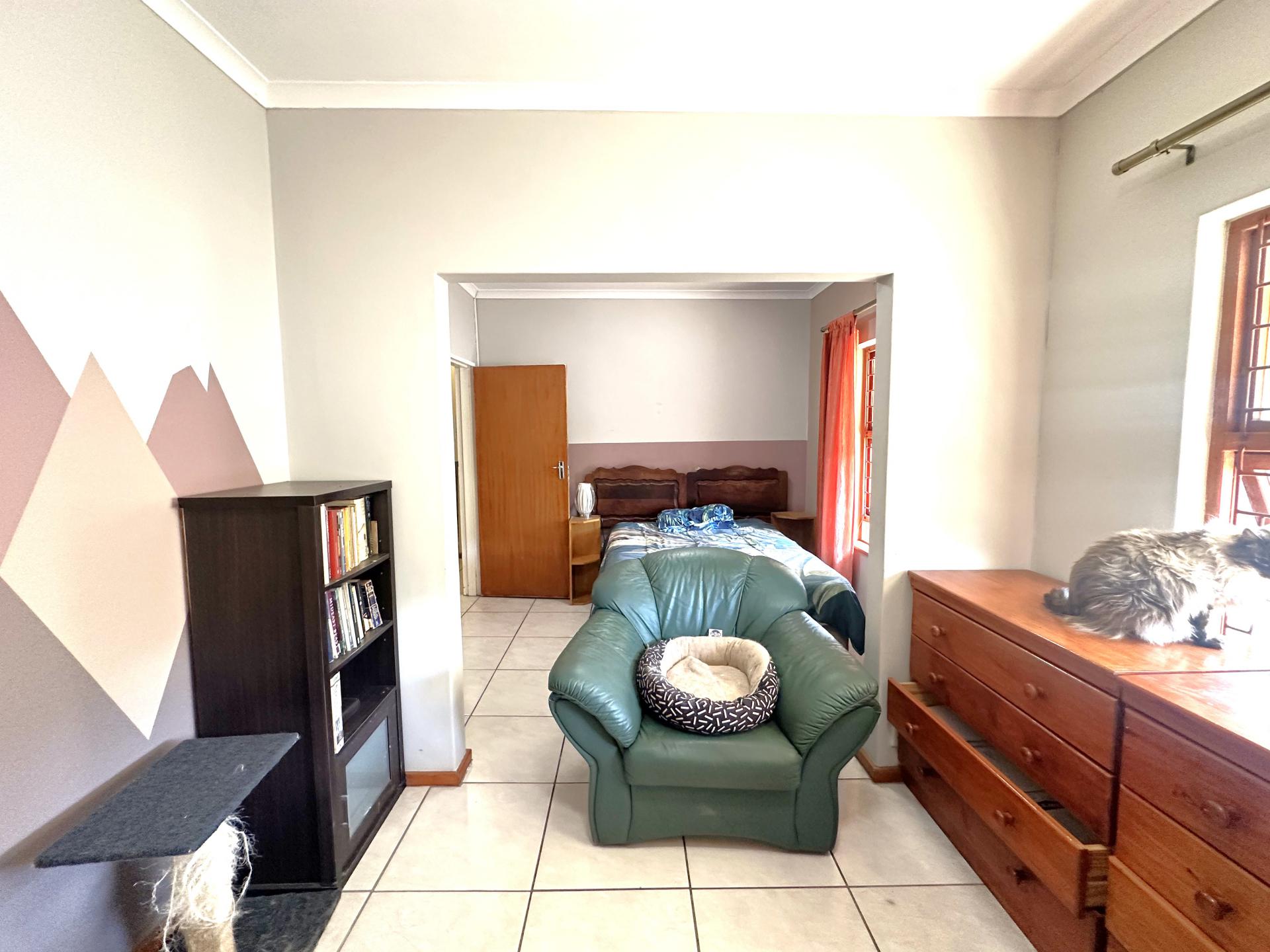  of property in Glen Barrie