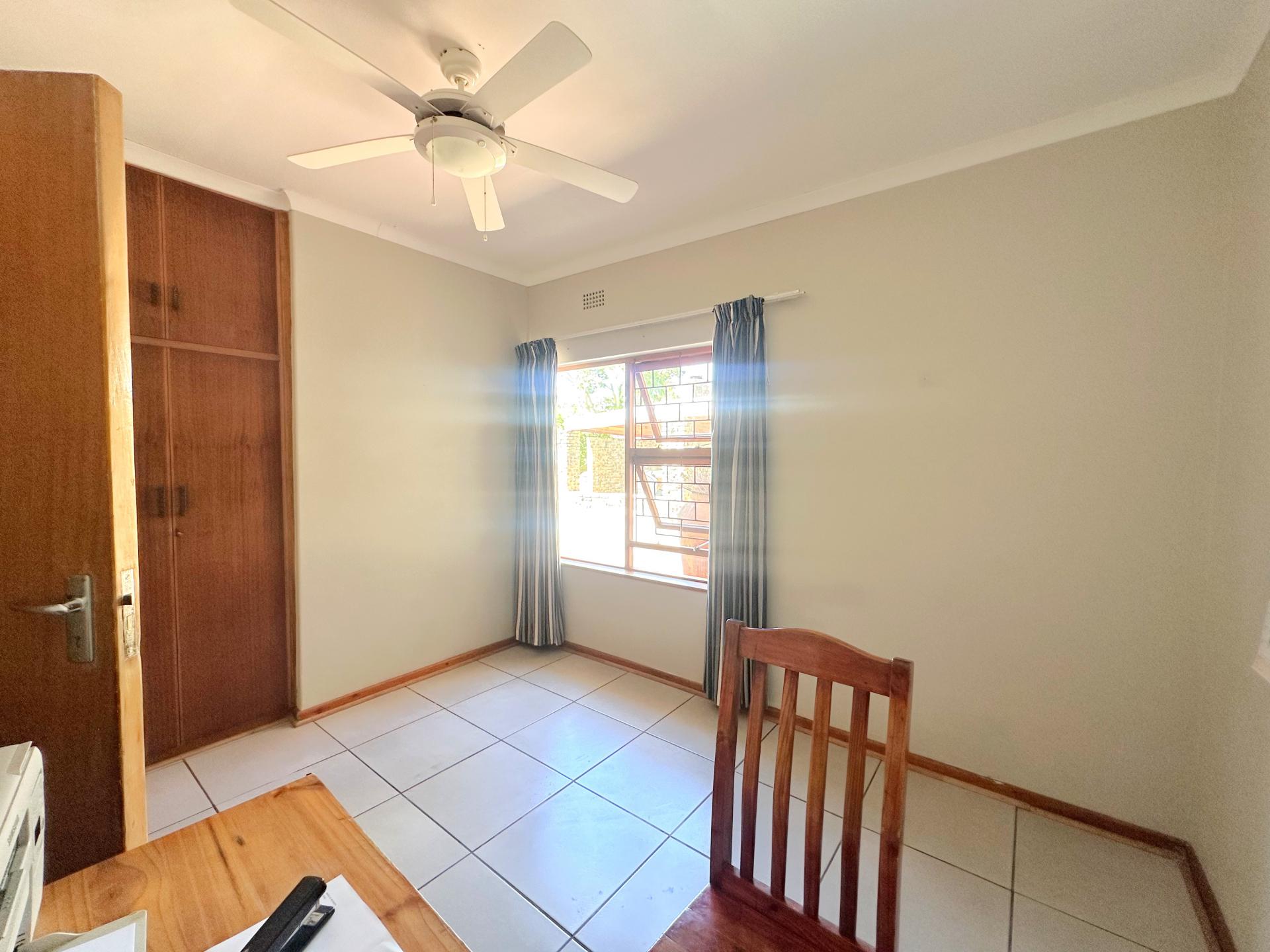  of property in Glen Barrie