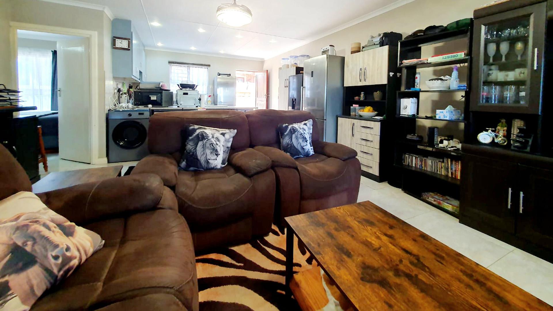 Lounges of property in Heiderand