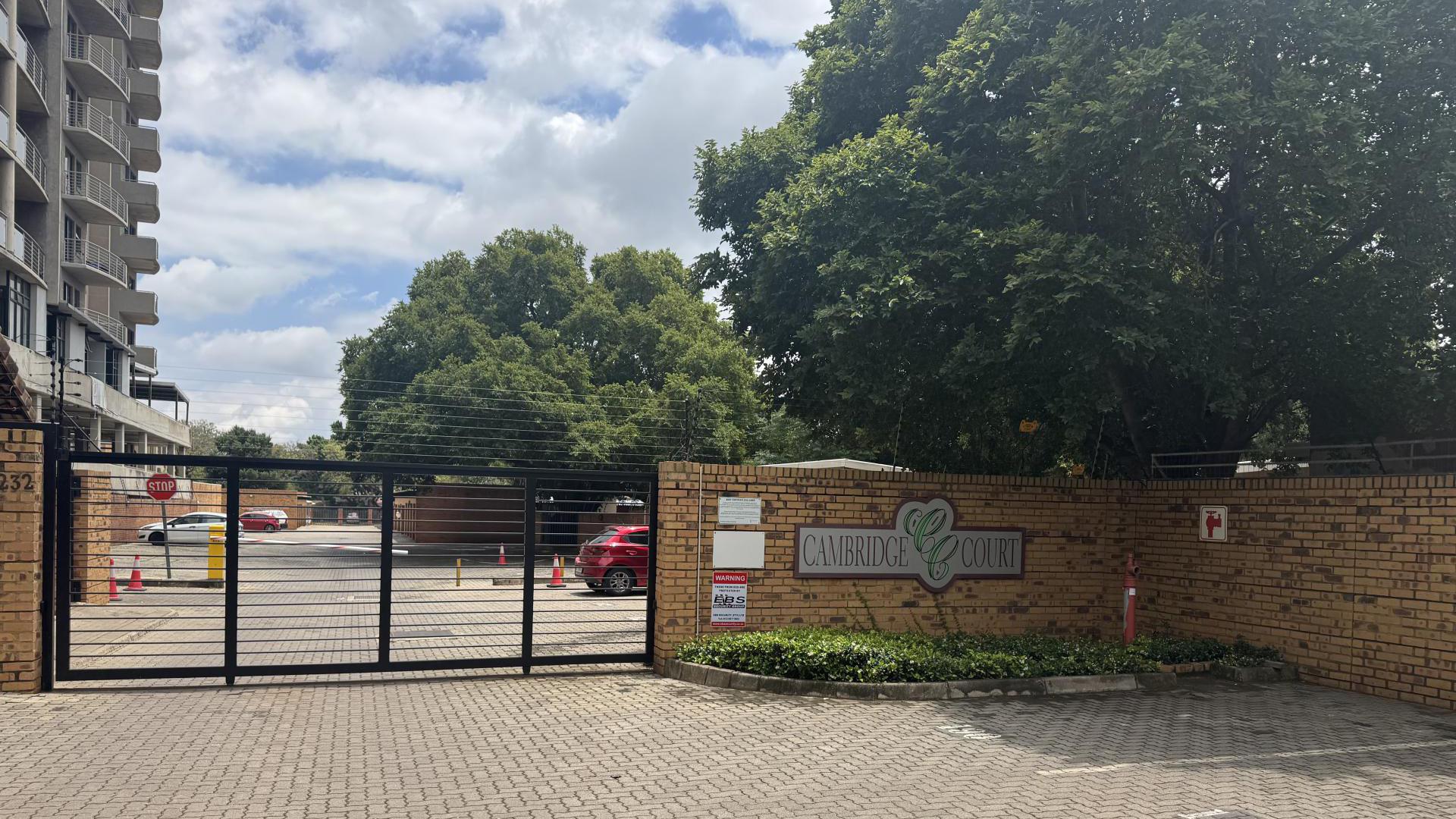 Front View of property in Hatfield