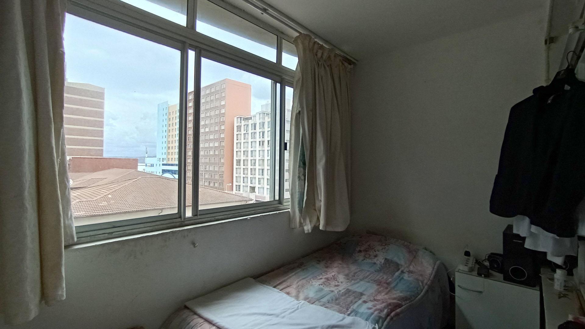 Bed Room 1 - 8 square meters of property in Point