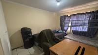 Bed Room 2 - 16 square meters of property in Krugersdorp