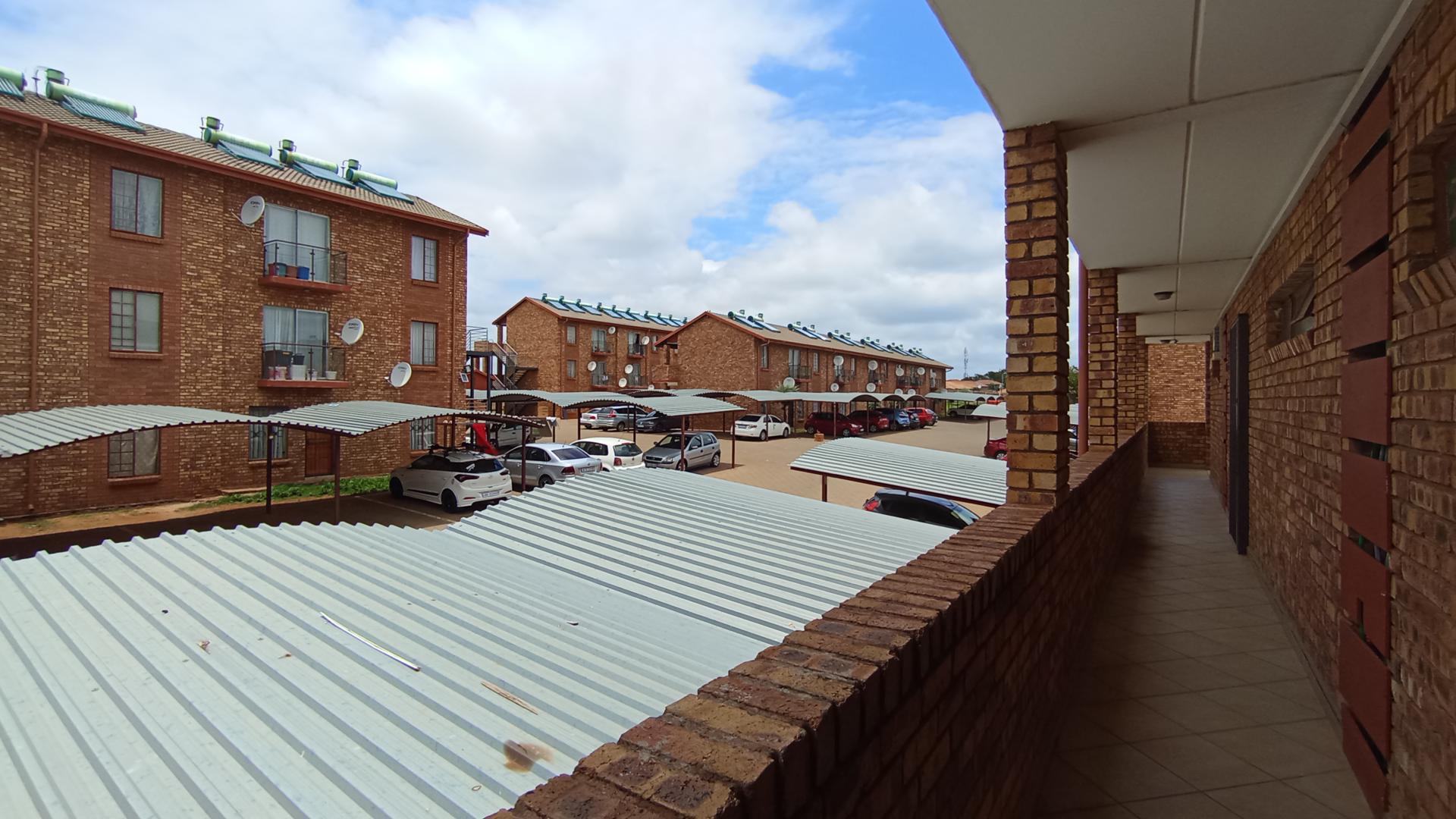 Front View of property in Lotus Gardens