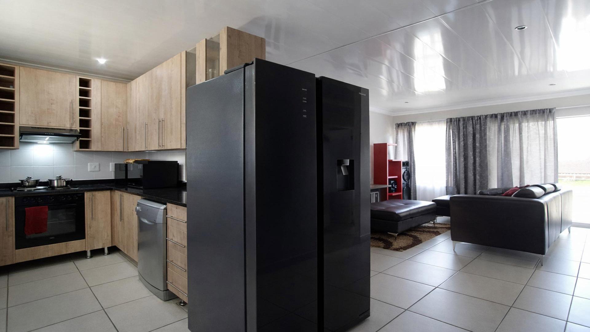 Kitchen of property in Heidedal