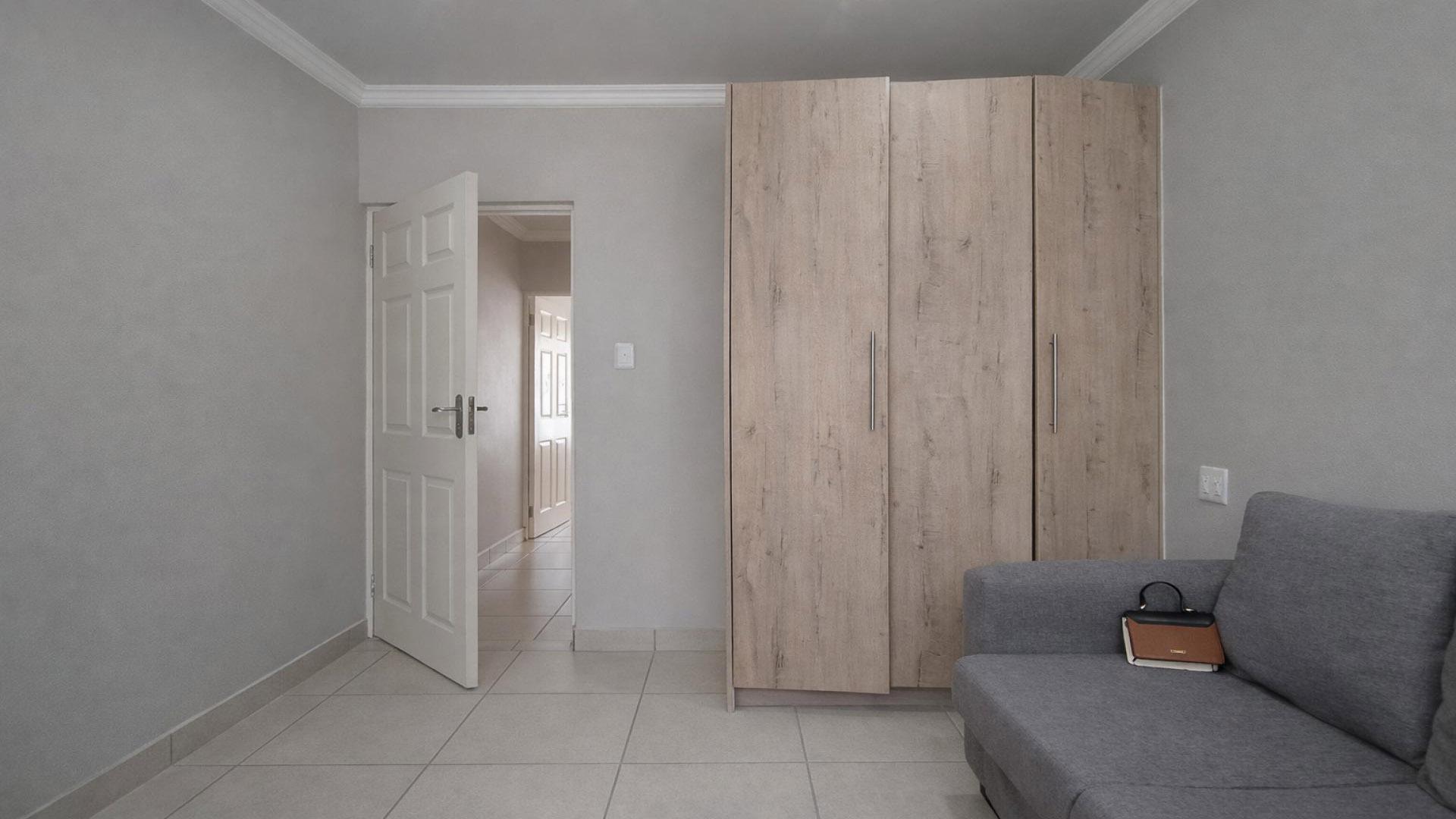 Bed Room 2 of property in Heidedal