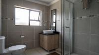 Main Bathroom of property in Heidedal