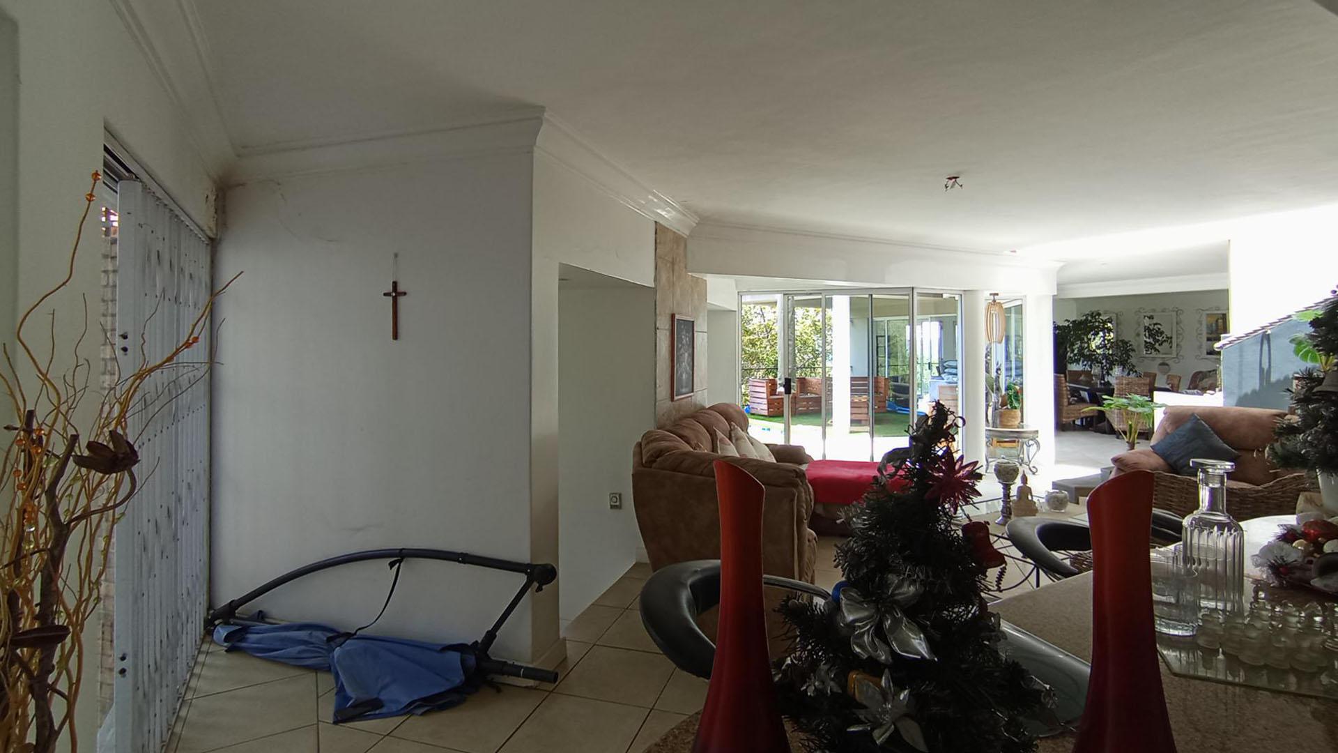 Entertainment - 6 square meters of property in Glenvista