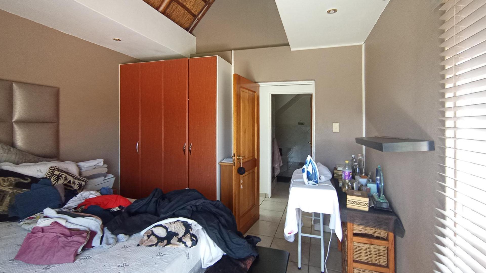 Bed Room 3 - 15 square meters of property in Glenvista