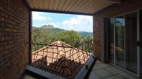 Balcony - 53 square meters of property in Glenvista