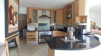 Kitchen - 13 square meters of property in Glenvista