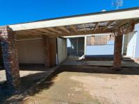  of property in Oudtshoorn