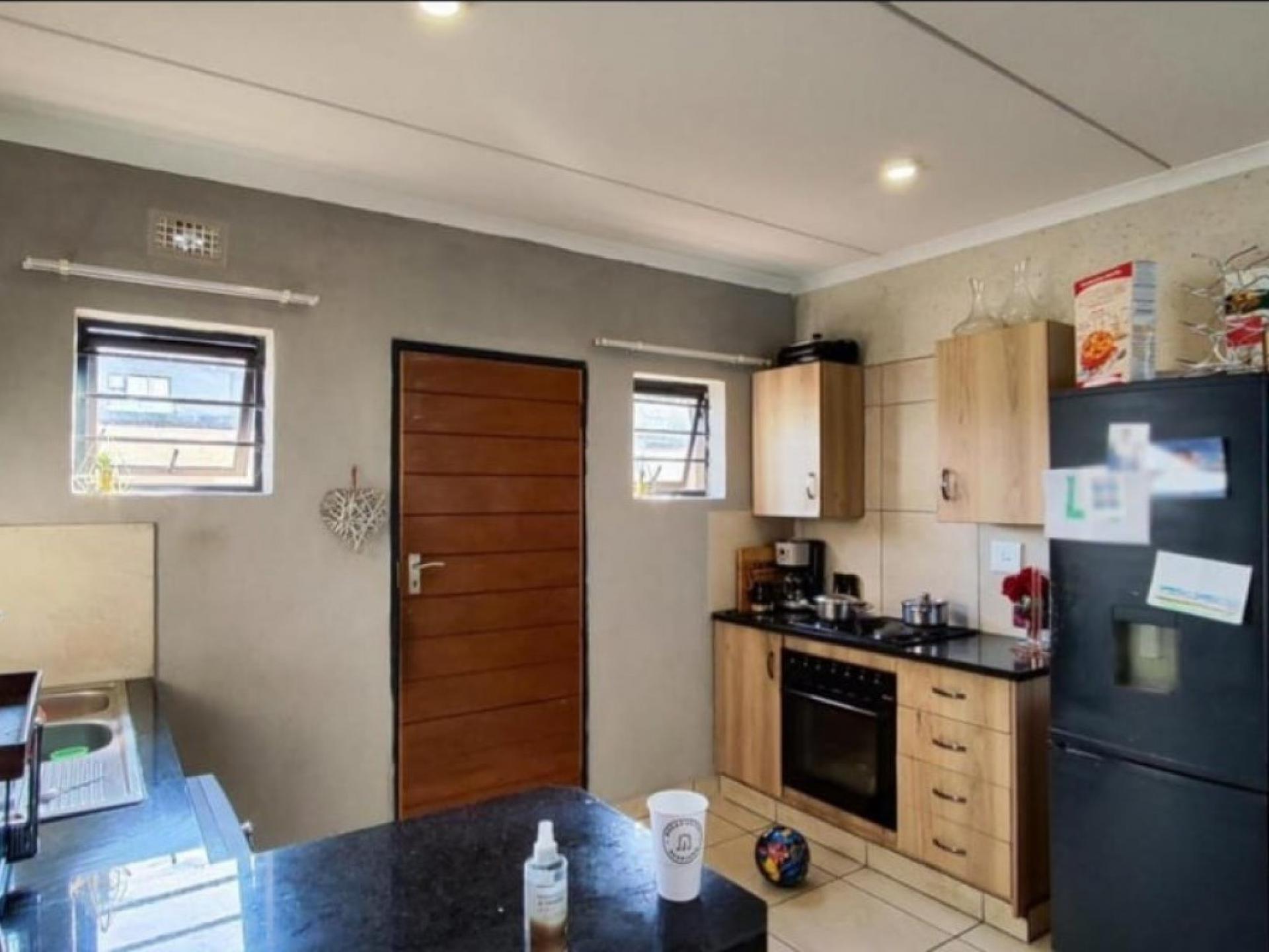  of property in Albertsdal