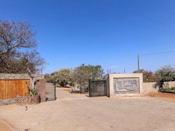 2 Bedroom Simplex for Sale For Sale in Hoedspruit - MR699729