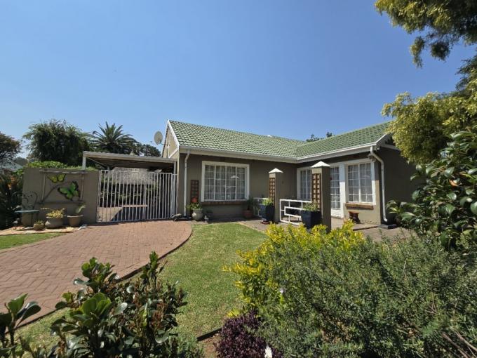 2 Bedroom House for Sale For Sale in Verwoerdpark - MR699737