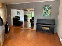  of property in Glenvista