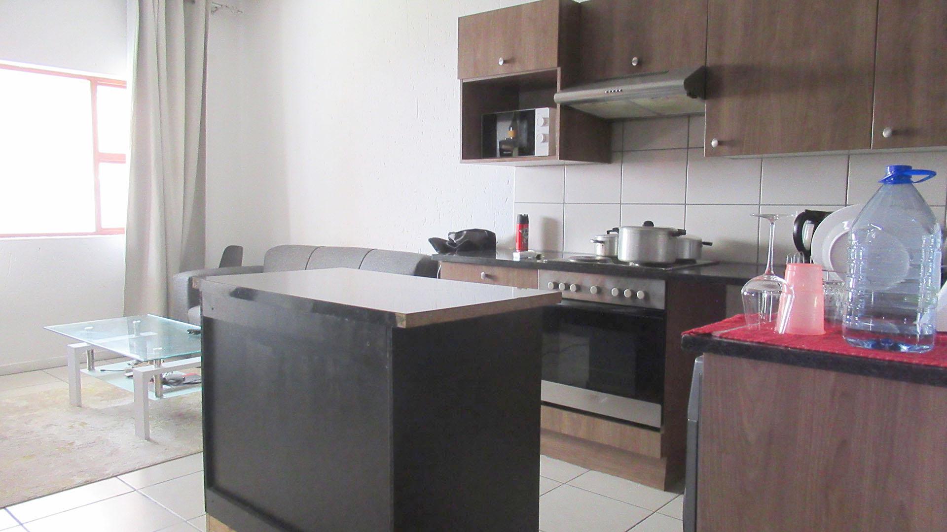Kitchen - 8 square meters of property in Ferndale - JHB