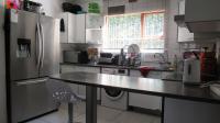 Kitchen - 8 square meters of property in Glenvista