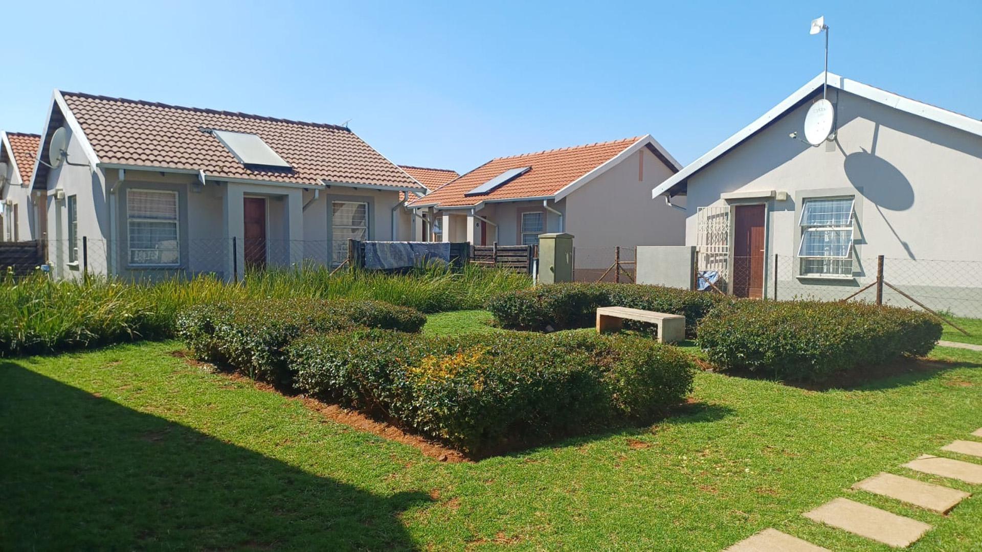 Front View of property in Orion Park