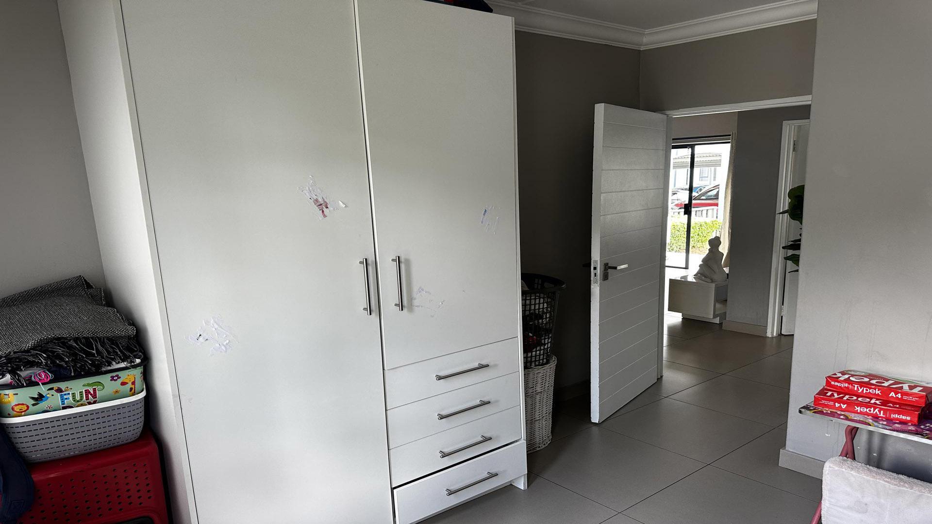 Bed Room 2 of property in Chartwell A.H.