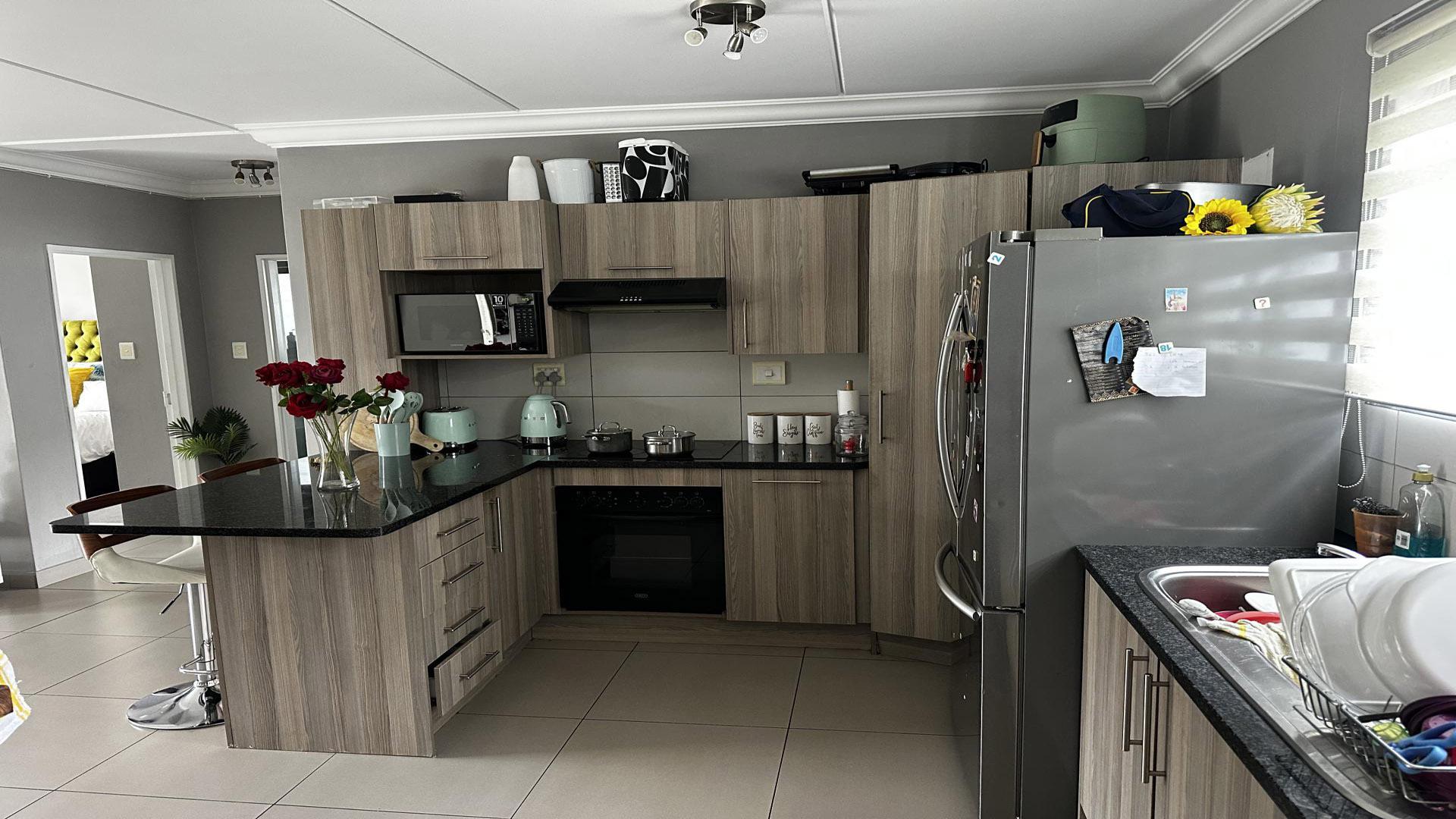 Kitchen of property in Chartwell A.H.