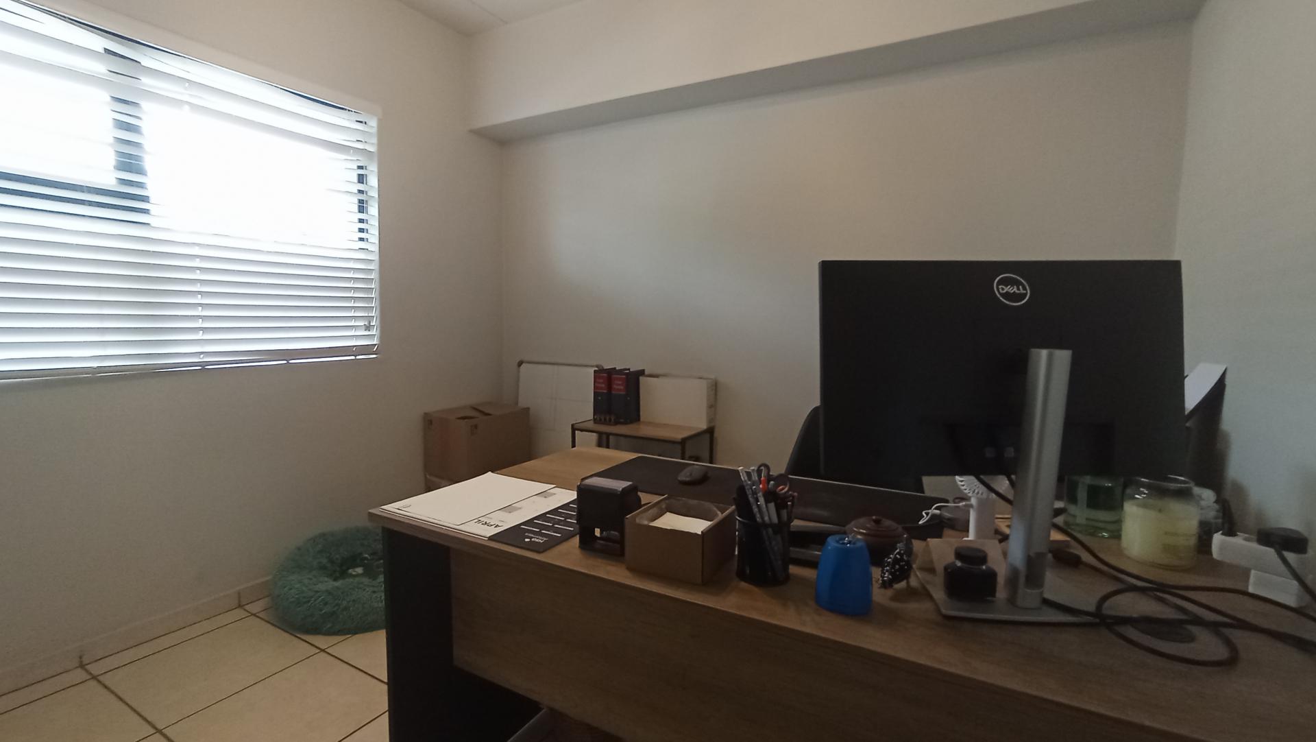 Bed Room 1 - 159 square meters of property in Ballito
