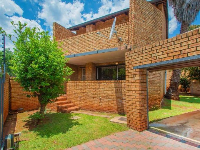 3 Bedroom Duplex for Sale For Sale in Roodekrans - MR699787