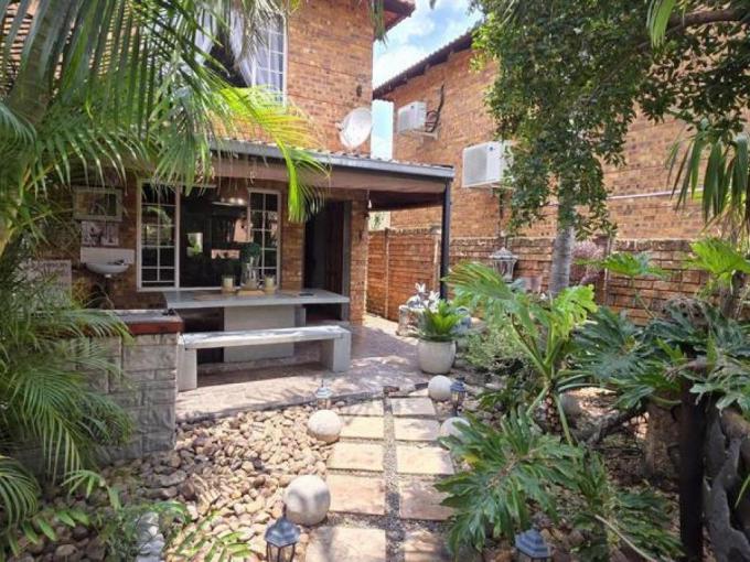 2 Bedroom Simplex for Sale For Sale in Annlin - MR699790