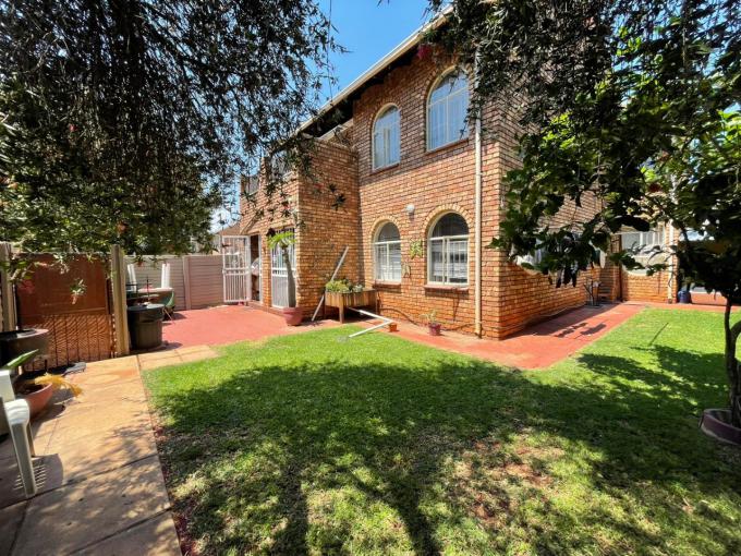 3 Bedroom Sectional Title for Sale For Sale in Doornpoort - MR699794