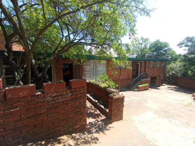 5 Bedroom House for Sale For Sale in South Crest - MR699825