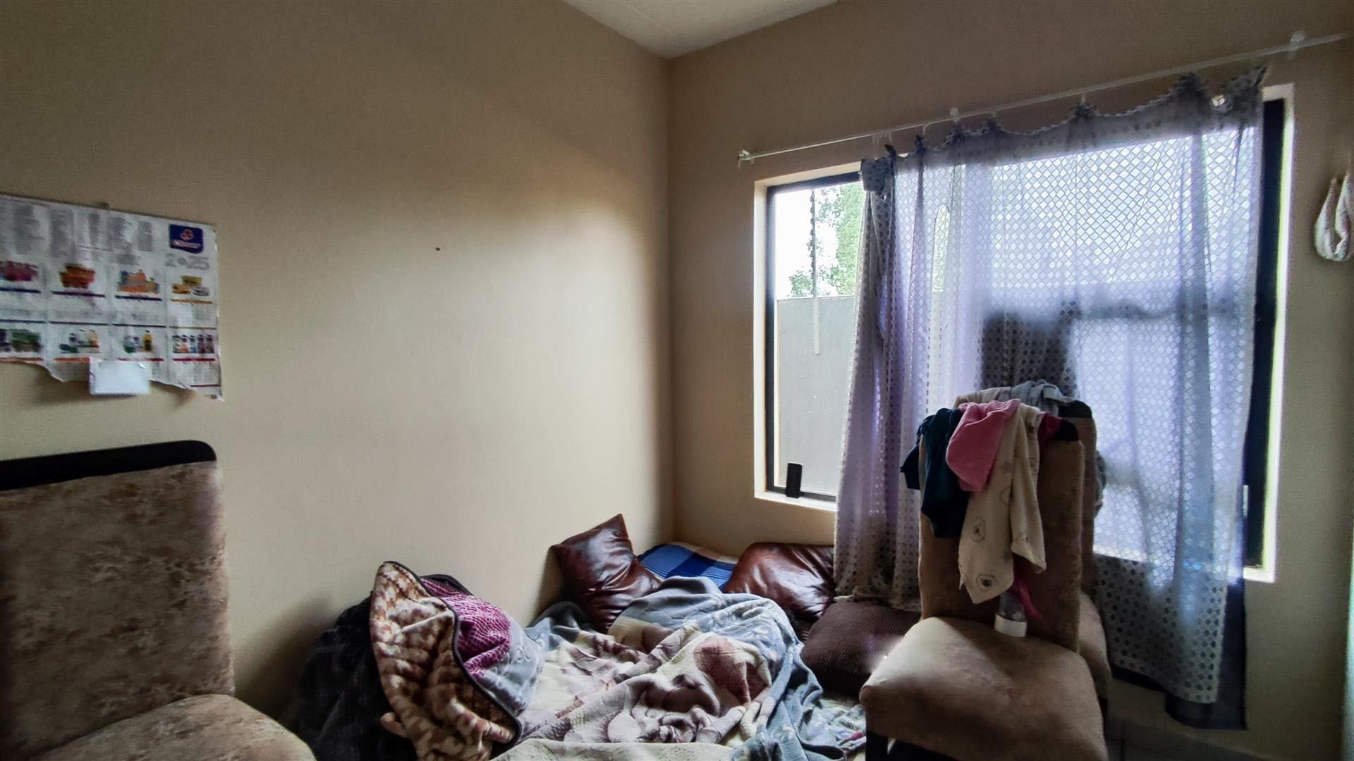 Bed Room 2 of property in Brakpan