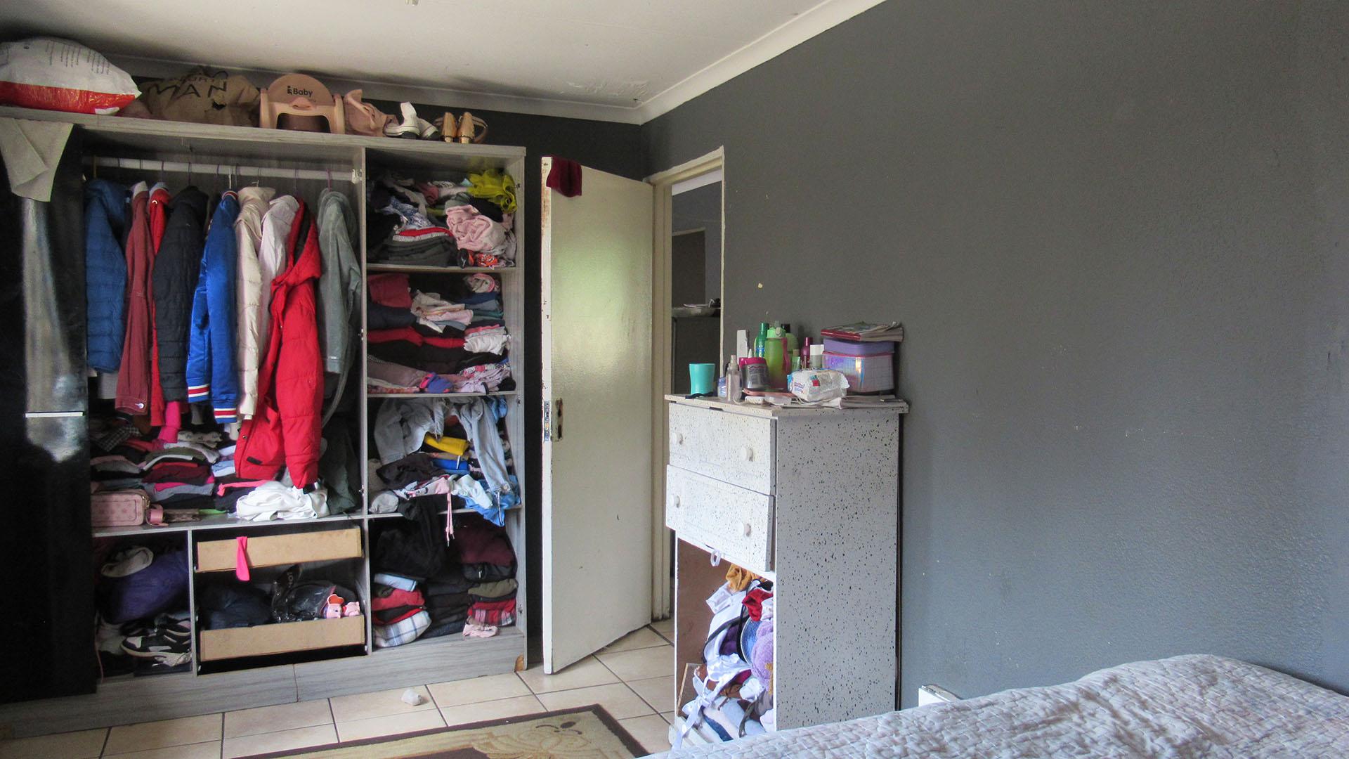 Bed Room 3 - 12 square meters of property in Azaadville Gardens