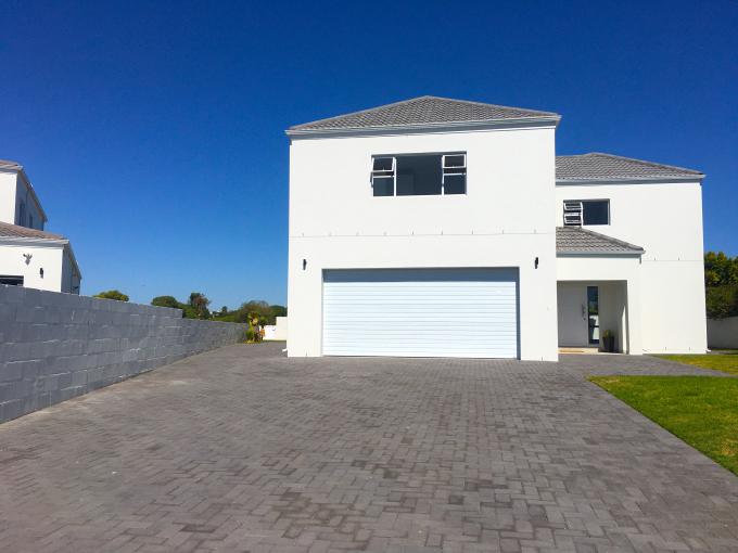 4 Bedroom House for Sale For Sale in Langebaan - MR699890
