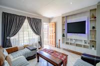  of property in Magalieskruin