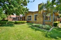  of property in Magalieskruin