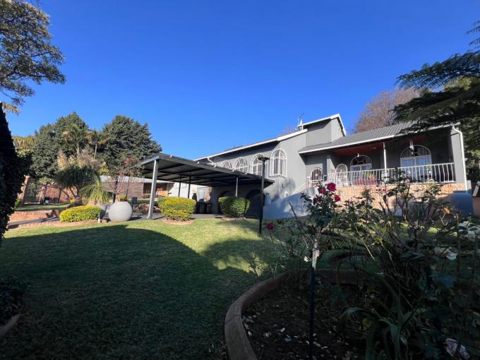 4 Bedroom House for Sale For Sale in Magalieskruin - MR699928